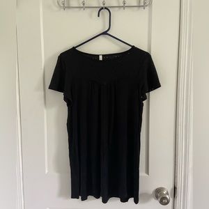 Womens short sleeve black shirt, size medium
